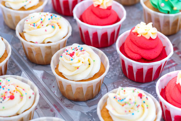 istock Presentation of red and cream coloured cakes 1304686764
