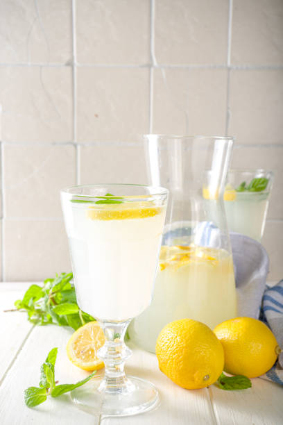 istock Iced lemonade, limoncello liqueur 1304721298