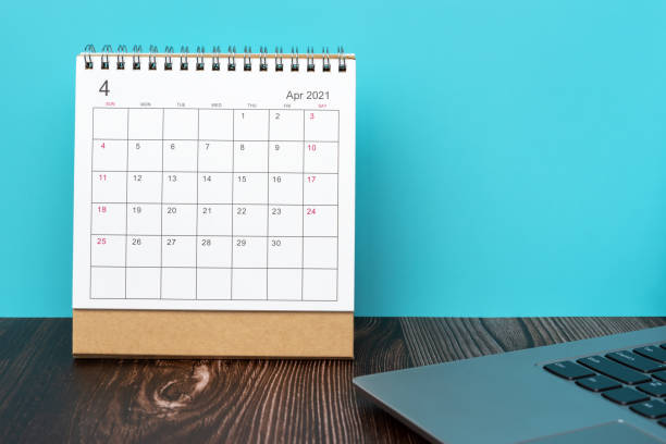 istock April Desk Calendar 2021 1304735038