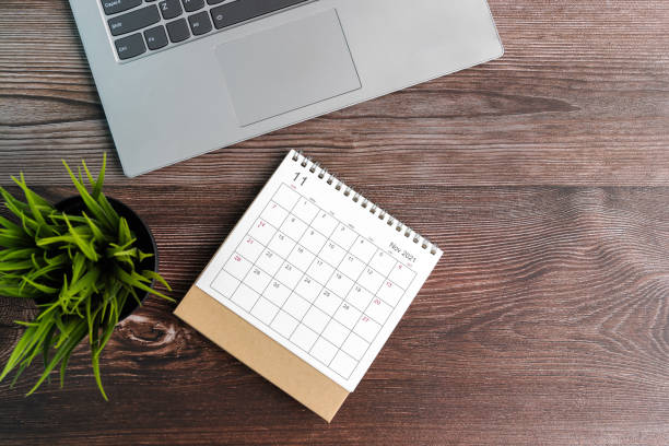 istock November 2021 Calendar 1304736071