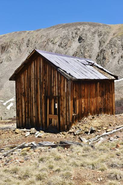 istock Log Cabin Ruins in the mountains 1304771364