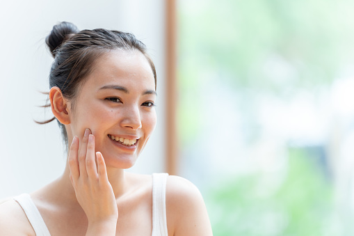 atractiva imagen de cuidado de la piel de la mujer japonesa photo