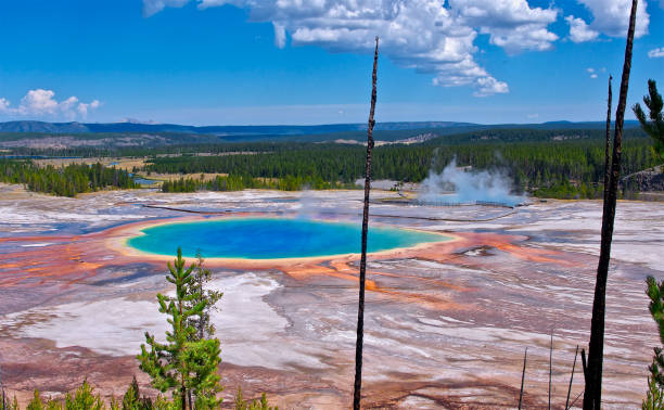 istock Grand Prismatic Spring, Yellowstone 1304804346