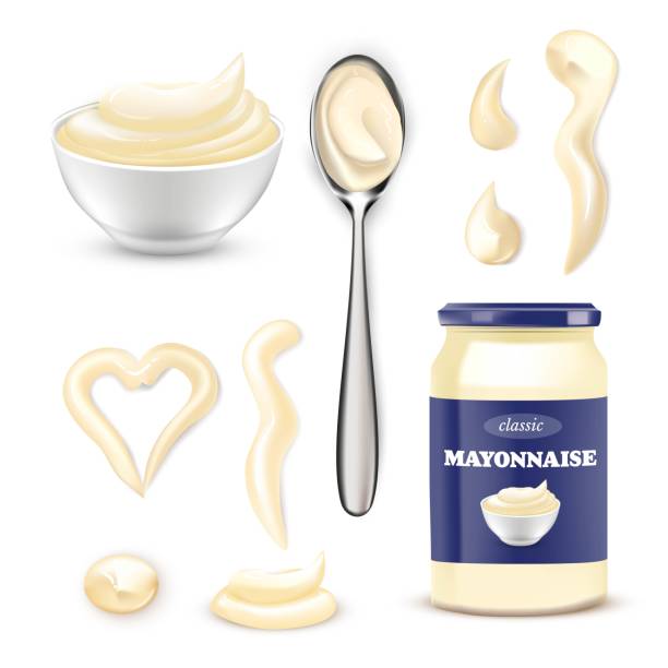 mayonnaise sauce set. schüssel, flasche, löffel mit mayo-vektor-illustration. krug mit blauer verpackung, cremigen dips und tropfen unterschiedlicher form. dressing für lebensmittelproduktdesign - mayonnaise stock-grafiken, -clipart, -cartoons und -symbole