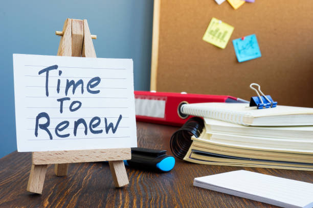 istock Time to renew memo on the sheet in the workplace. 1304944035