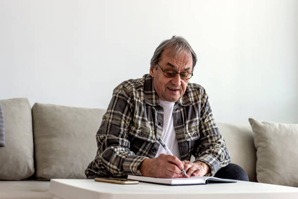 istock Taking down all the major details. 1304946757