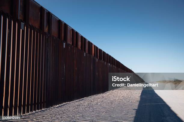 Border Wall At The El Paso Stock Photo - Download Image Now - International Border Barrier, Geographical Border, USA
