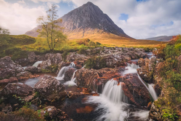 buachaille etive mor. glencoe, scottish highlands - mor imagens e fotografias de stock