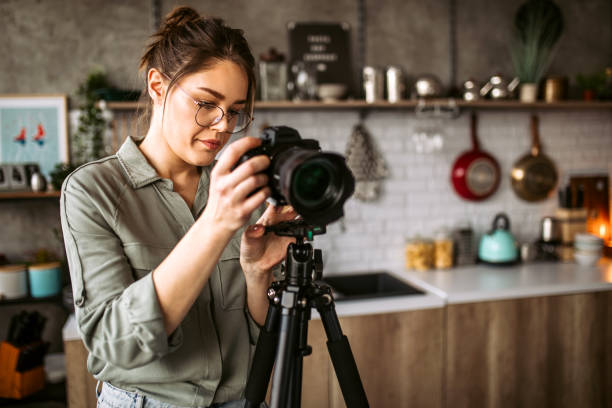 istock Photographing food in kitchen 1305284625