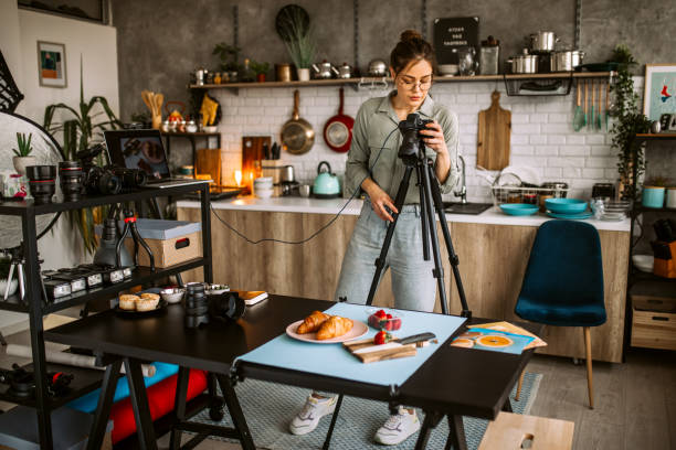 istock Photographing food at home photo studio 1305284663