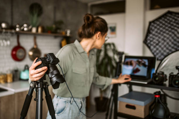 istock Photographing food at home photo studio 1305284681