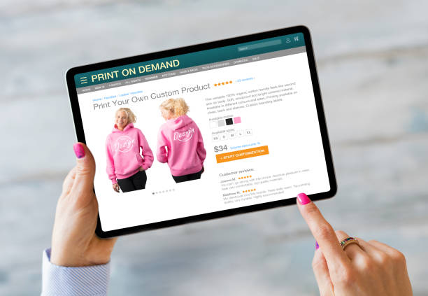 istock Sample of website offering to create   one's own products by using print on demand service 1305304339