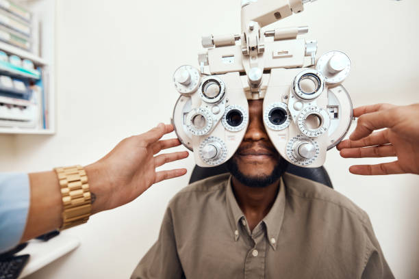 istock Helping customers see better one eye test at a time 1305317606