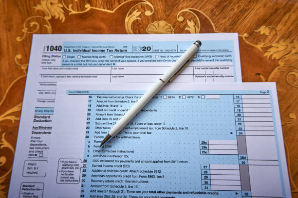 istock US 1040 Tax Form 1305322298