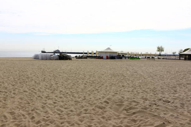 istock Spring in Sopot on the Polish Baltic Sea Coast 1305357151