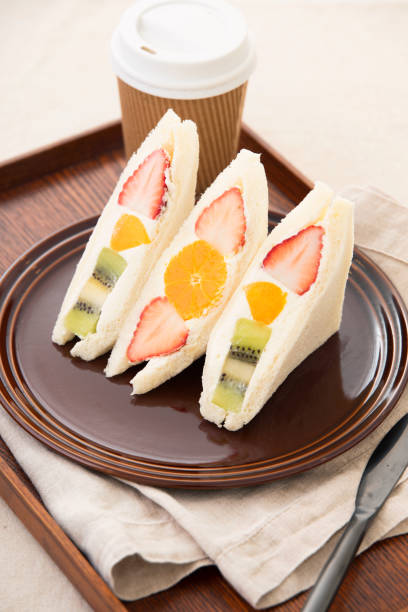 istock The fruit sandwich that the section is beautiful 1305455155