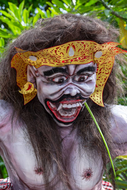 ogoh-ogoh are statues built for the ngrupuk parade, which takes place on the eve of nyepi day in bali, indonesia - ogoh imagens e fotografias de stock