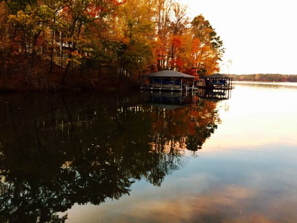 istock Autumn sunrise on the lake 1305500519