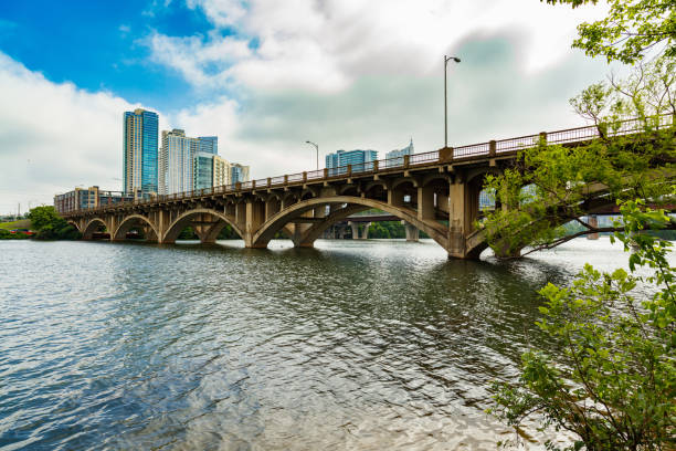 istock Lamar Street Bridge 1305507556