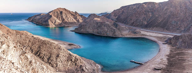 이집트 남부 시나이 타바의 피오르드 베이. - sinai peninsula 뉴스 사진 이미지