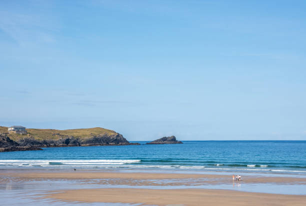 istock Out to Mounts Bay beach 1305720141