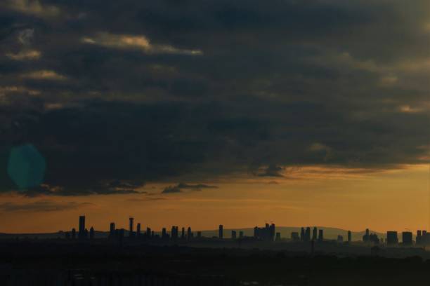 istock Sunrise in Istanbul 1305746058