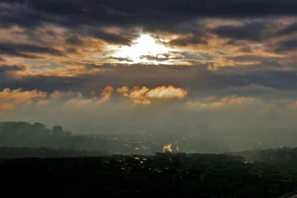 istock Sunrise in Istanbul 1305746064