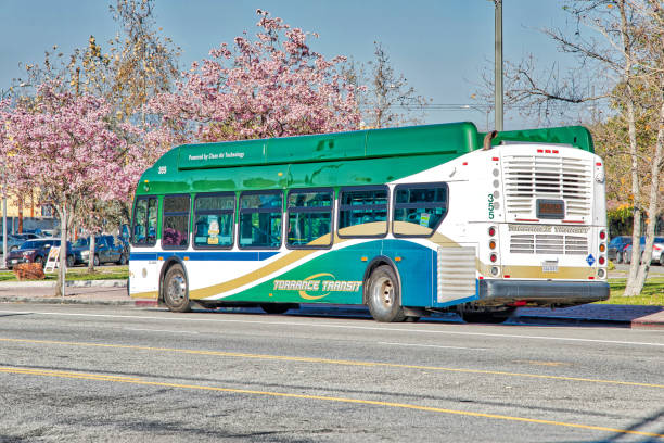 torrance transit line 4x bus am los angeles downtown terminal station - 4x stock-fotos und bilder