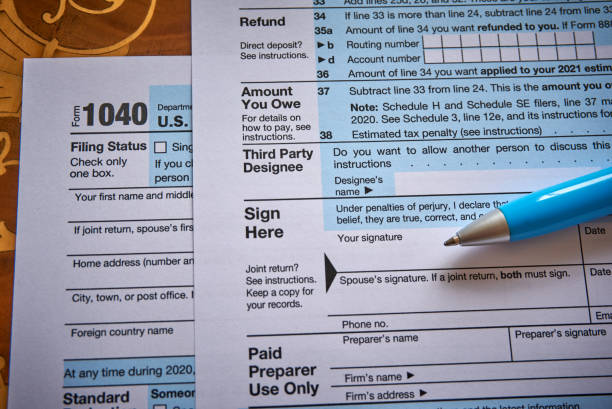 istock US 1040 Tax Form 1305764781