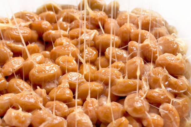 japanese food, stringy natto fermented soybeans. - stringy imagens e fotografias de stock