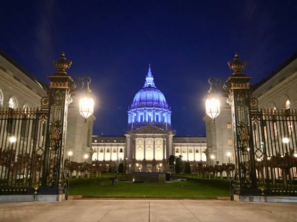 istock San Francisco City Hall 1305822212