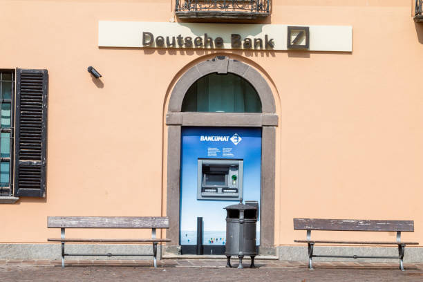 kuvapankkikuvat ja rojaltivapaat kuvat aiheesta pankkiautomaatti deutsche bankissa menaggiossa, italiassa - deutsche bank business account