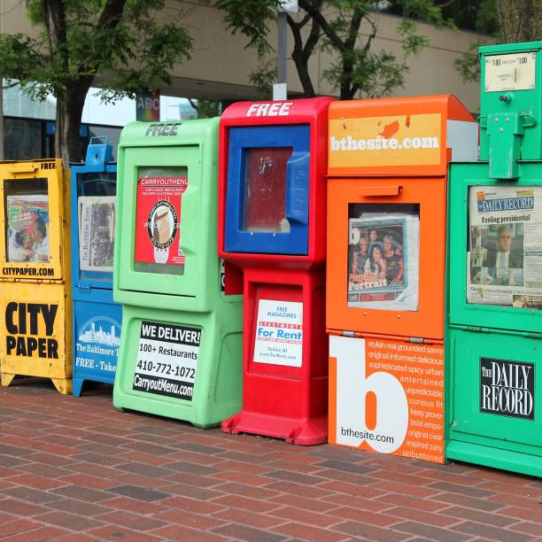 시티 신문 상자 - newspaper dispenser 뉴스 사진 이미지