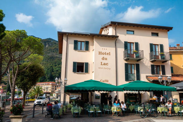 イタリア コモ湖のメナッジョのホテル デュ ラック - inn breakfast patio balcony ストックフォトと画像