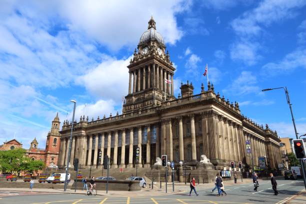 ayuntamiento de leeds - leeds england leeds town hall town town hall fotografías e imágenes de stock