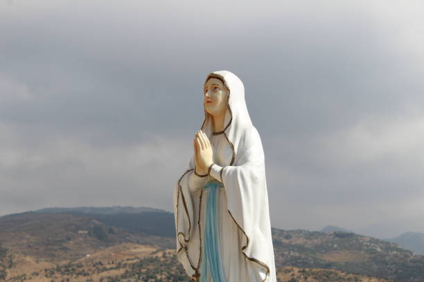 istock STATUE OF VIRGIN MARY 1305996949