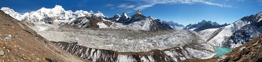 Beautiful panoramic view of mounts Cho Oyu, Everest, Lhotse, Gyachung Kang, Ngozumba and Gyazumba glaciers - Sagarmatha national park, Khumbu valley, Nepal