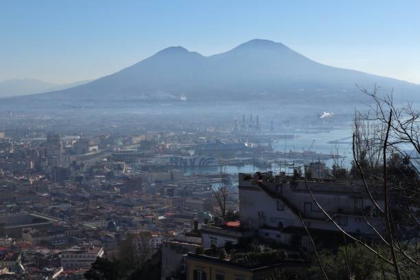 naples - vesuvius from belvedere san martino - santa chiara imagens e fotografias de stock