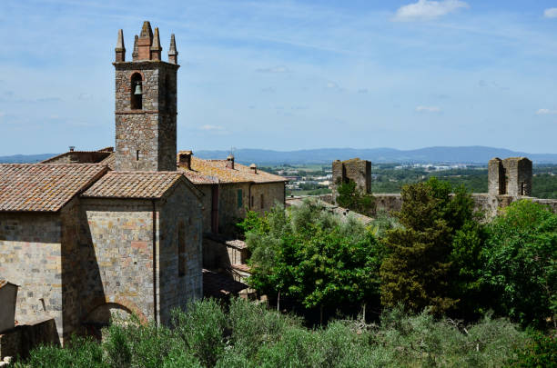 istock Monteriggioni detail 1306089616