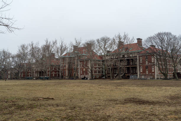 istock Ellis Island, New York 1306118903