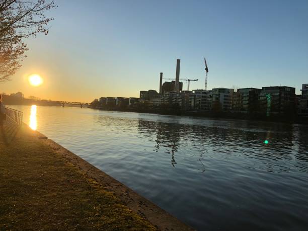 istock Sunset in Frankfurt 1306148318