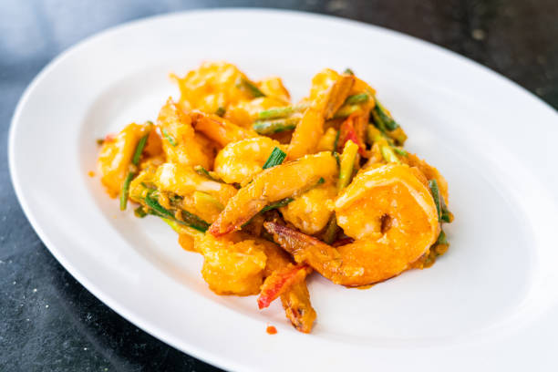 Stir fried shrimp with salt eggs sauce