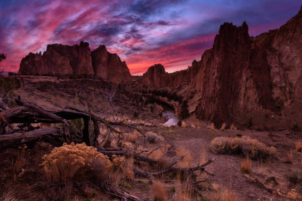 istock Beautiful American Mountain Nature Landscape 1306238114