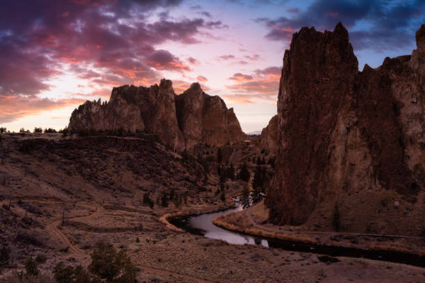 istock Beautiful American Mountain Nature Landscape 1306238119