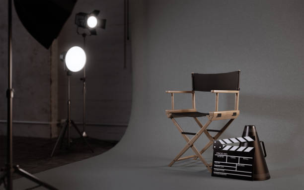 silla de director, clapper de película en estudio. concepto para la industria cinematográfica.3d renderizado - director de cine fotografías e imágenes de stock