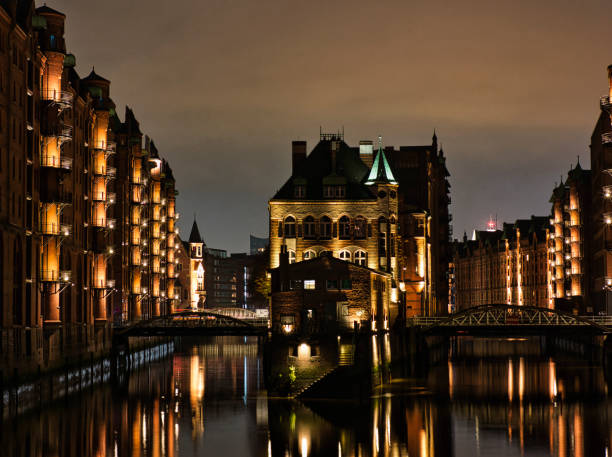 istock Hamburg Water Castle Speicherstadt 1306373379