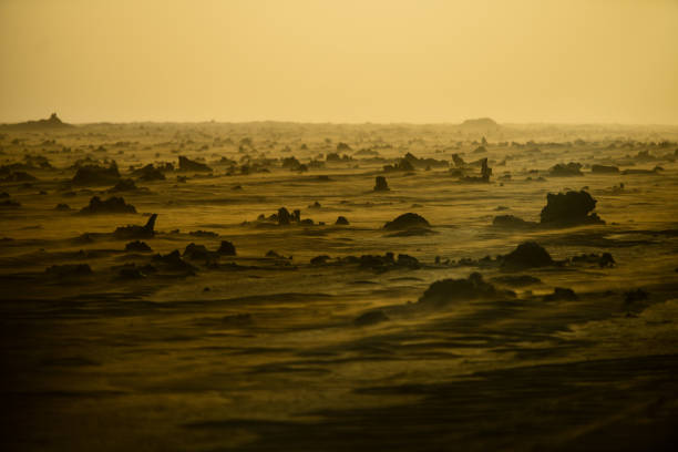 paisagem de outro mundo da islândia - otherworldy - fotografias e filmes do acervo