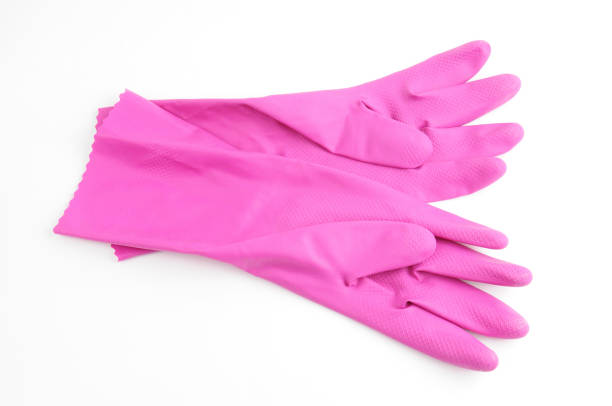 흰색 배경에서 기술 작업 하는 동안 손을 보호 하기 위한 고무 장갑 - kitchen glove 뉴스 사진 이미지