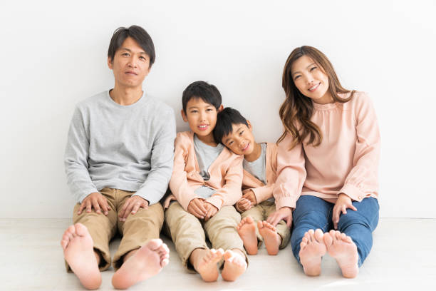 istock Family who is relaxed 1306405560