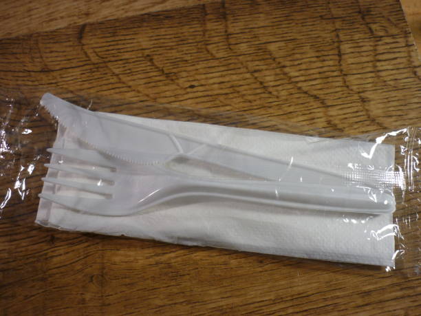 일회용 칼붙이 - plastic knife 뉴스 사진 이미지